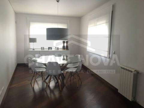 Apartamento T4 Venda em Cedofeita, Santo Ildefonso, Sé, Miragaia, São Nicolau e Vitória,Porto
