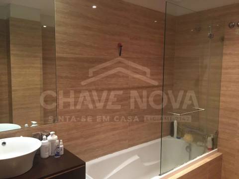 Apartamento T4 Venda em Cedofeita, Santo Ildefonso, Sé, Miragaia, São Nicolau e Vitória,Porto