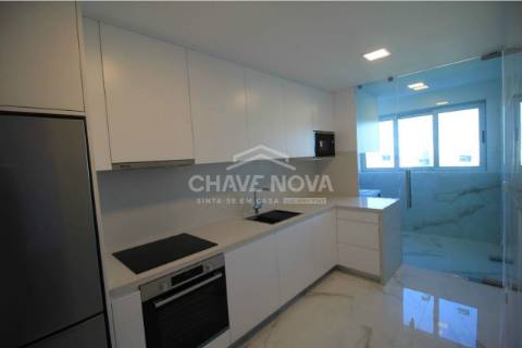 Apartamento T3 Venda em Ramalde,Porto