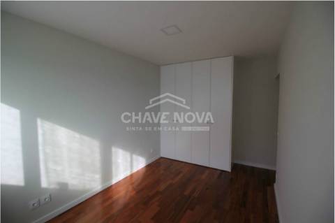 Apartamento T3 Venda em Ramalde,Porto