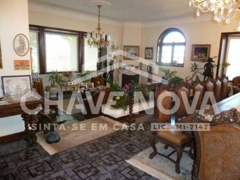 Moradia Isolada T6 Venda em Oliveira do Douro,Vila Nova de Gaia