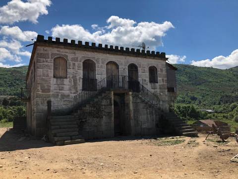 Terreno com mais de 150 mil metros quadrados a 2 minutos de Chaves