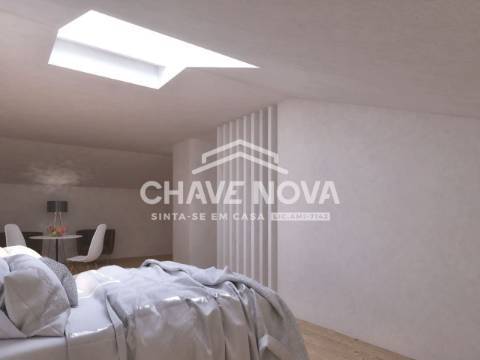 Apartamento T2 C/Terraço ao Jardim de Arca de Agua.