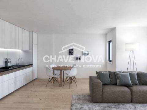 Apartamento T2 C/Terraço ao Jardim de Arca de Agua.