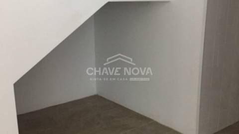 Loja  Arrendamento em Valongo,Valongo