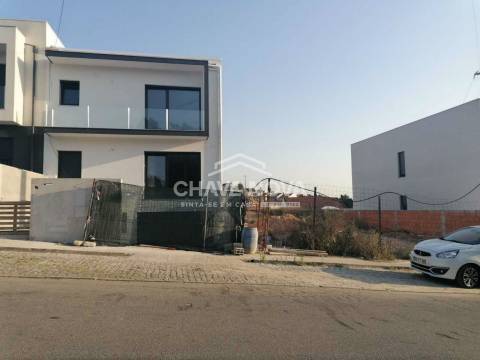 Moradia em Banda T3 Venda em Baguim do Monte (Rio Tinto),Gondomar