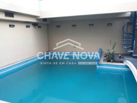 Moradia em Banda T5 Venda em Paranhos,Porto