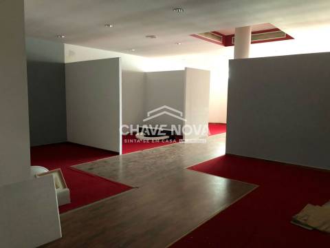 Loja  Venda em Carvalhosa,Paços de Ferreira