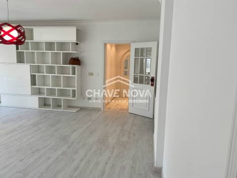 Apartamento T4, Lisboa, Sintra, Queluz e Belas