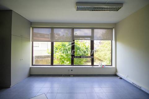 Loja  Arrendamento em São Mamede de Infesta e Senhora da Hora,Matosinhos