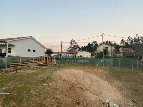 Terreno Para Construção T4 Venda em Fânzeres e São Pedro da Cova,Gondomar