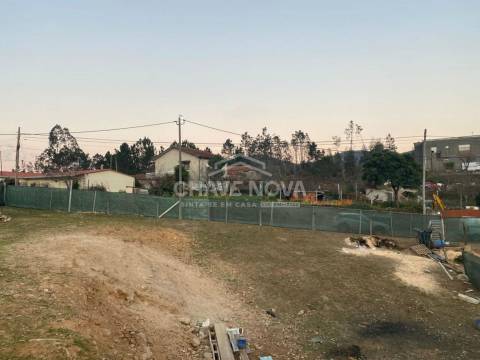 Terreno Para Construção T4 Venda em Fânzeres e São Pedro da Cova,Gondomar