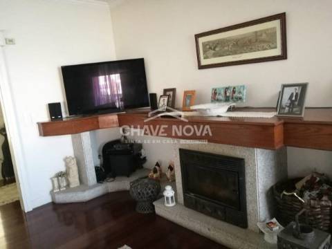 Moradia em Banda T3 Venda em Gondomar (São Cosme), Valbom e Jovim,Gondomar