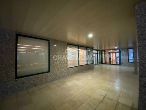 Loja  Venda em Lordelo do Ouro e Massarelos,Porto