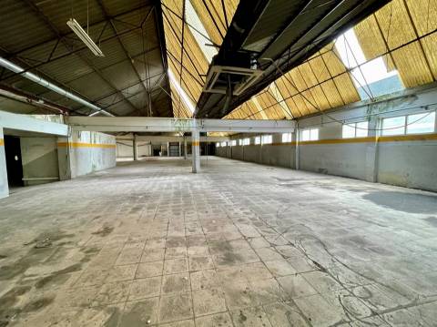 Armazém  Venda em Falagueira-Venda Nova,Amadora