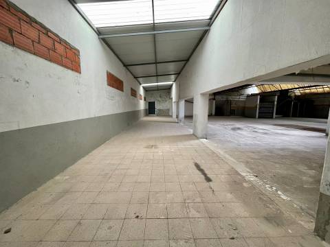 Armazém  Venda em Falagueira-Venda Nova,Amadora