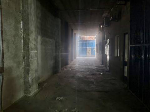 Armazém  Venda em Falagueira-Venda Nova,Amadora