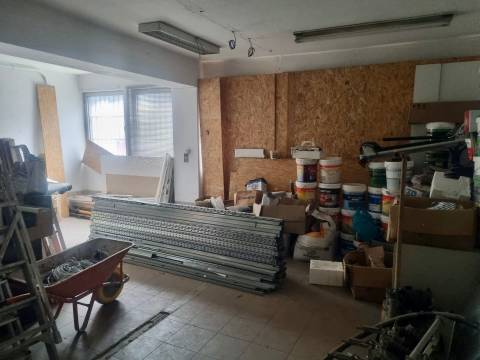 Armazém  Venda em Falagueira-Venda Nova,Amadora