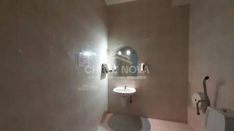 Loja  Venda em Vilar de Andorinho,Vila Nova de Gaia