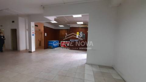 Loja  Venda em Vilar de Andorinho,Vila Nova de Gaia