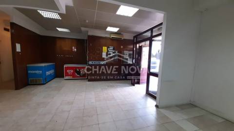 Loja  Venda em Vilar de Andorinho,Vila Nova de Gaia