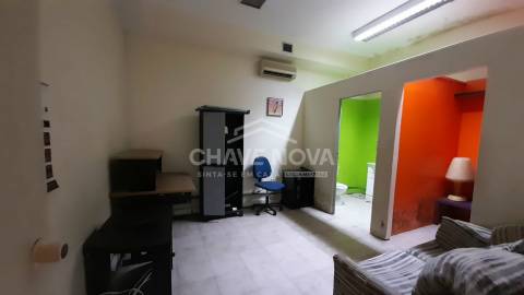 Loja  Venda em Vilar de Andorinho,Vila Nova de Gaia