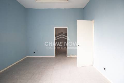 Armazém  Venda em Custóias, Leça do Balio e Guifões,Matosinhos