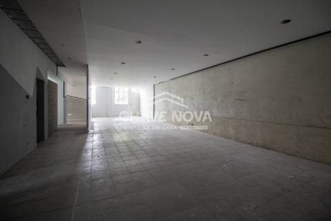 Armazém  Venda em Custóias, Leça do Balio e Guifões,Matosinhos