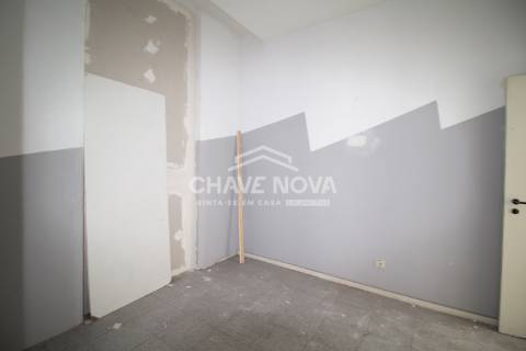 Armazém  Venda em Custóias, Leça do Balio e Guifões,Matosinhos