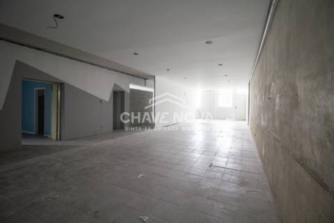 Armazém  Venda em Custóias, Leça do Balio e Guifões,Matosinhos