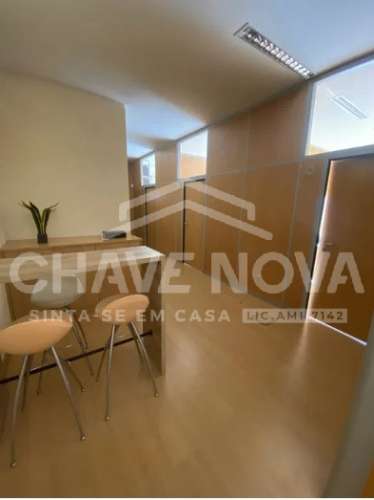 Armazém  Venda em Bougado (São Martinho e Santiago),Trofa