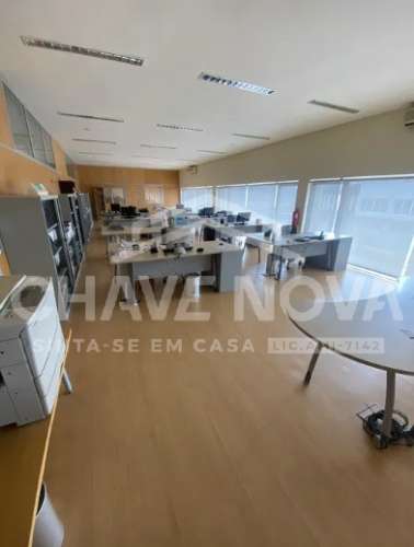 Armazém  Venda em Bougado (São Martinho e Santiago),Trofa