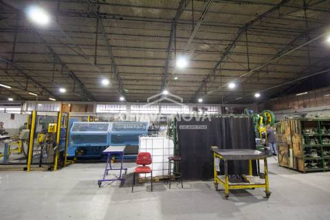 Armazém  Venda em Bougado (São Martinho e Santiago),Trofa