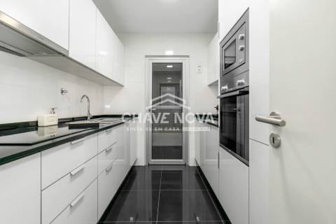 Apartamento T4 Venda em Lumiar,Lisboa