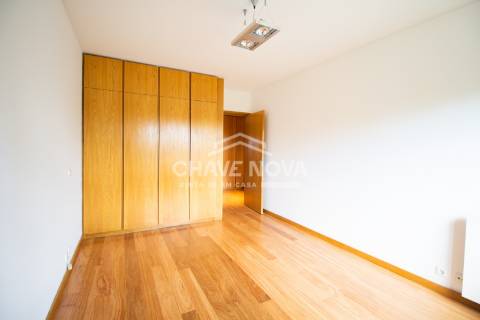 Apartamento T2 Arrendamento em Aldoar, Foz do Douro e Nevogilde,Porto