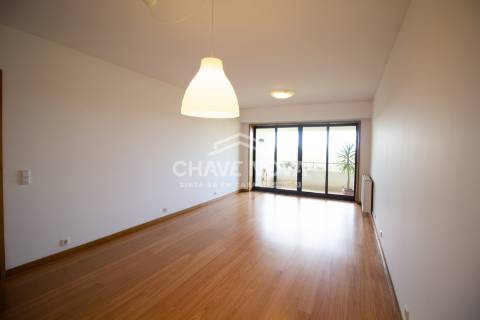 Apartamento T2 Arrendamento em Aldoar, Foz do Douro e Nevogilde,Porto