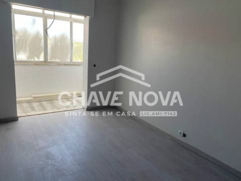 Apartamento T2 Venda em Massamá e Monte Abraão,Sintra