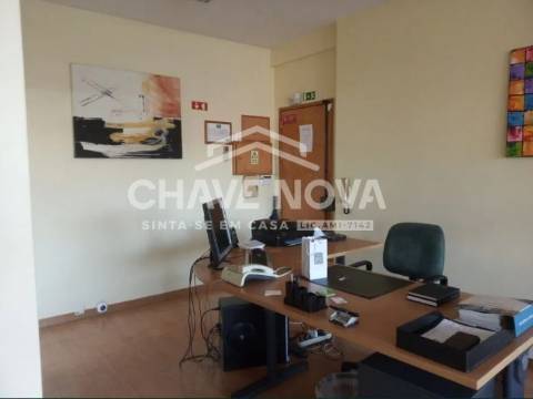 Loja  Venda em Ramalde,Porto