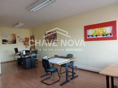 Loja  Venda em Ramalde,Porto