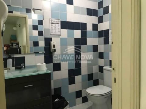 Loja  Venda em Vilar de Andorinho,Vila Nova de Gaia