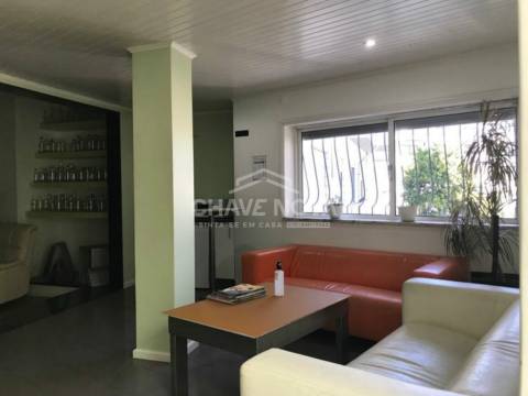Loja  Arrendamento em Vilar de Andorinho,Vila Nova de Gaia