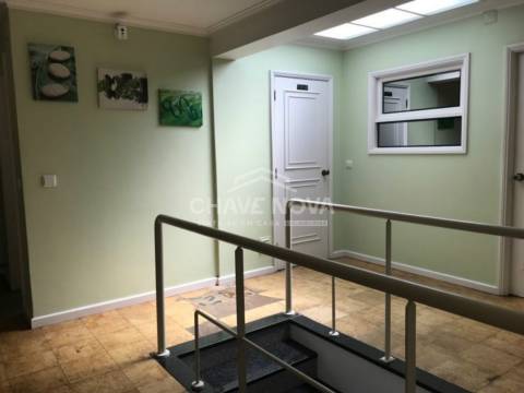 Loja  Arrendamento em Vilar de Andorinho,Vila Nova de Gaia