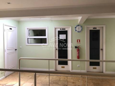 Loja  Arrendamento em Vilar de Andorinho,Vila Nova de Gaia