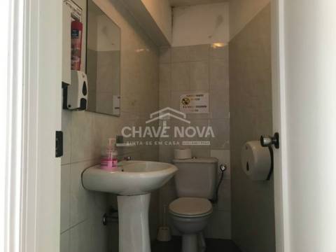 Loja  Arrendamento em Vilar de Andorinho,Vila Nova de Gaia