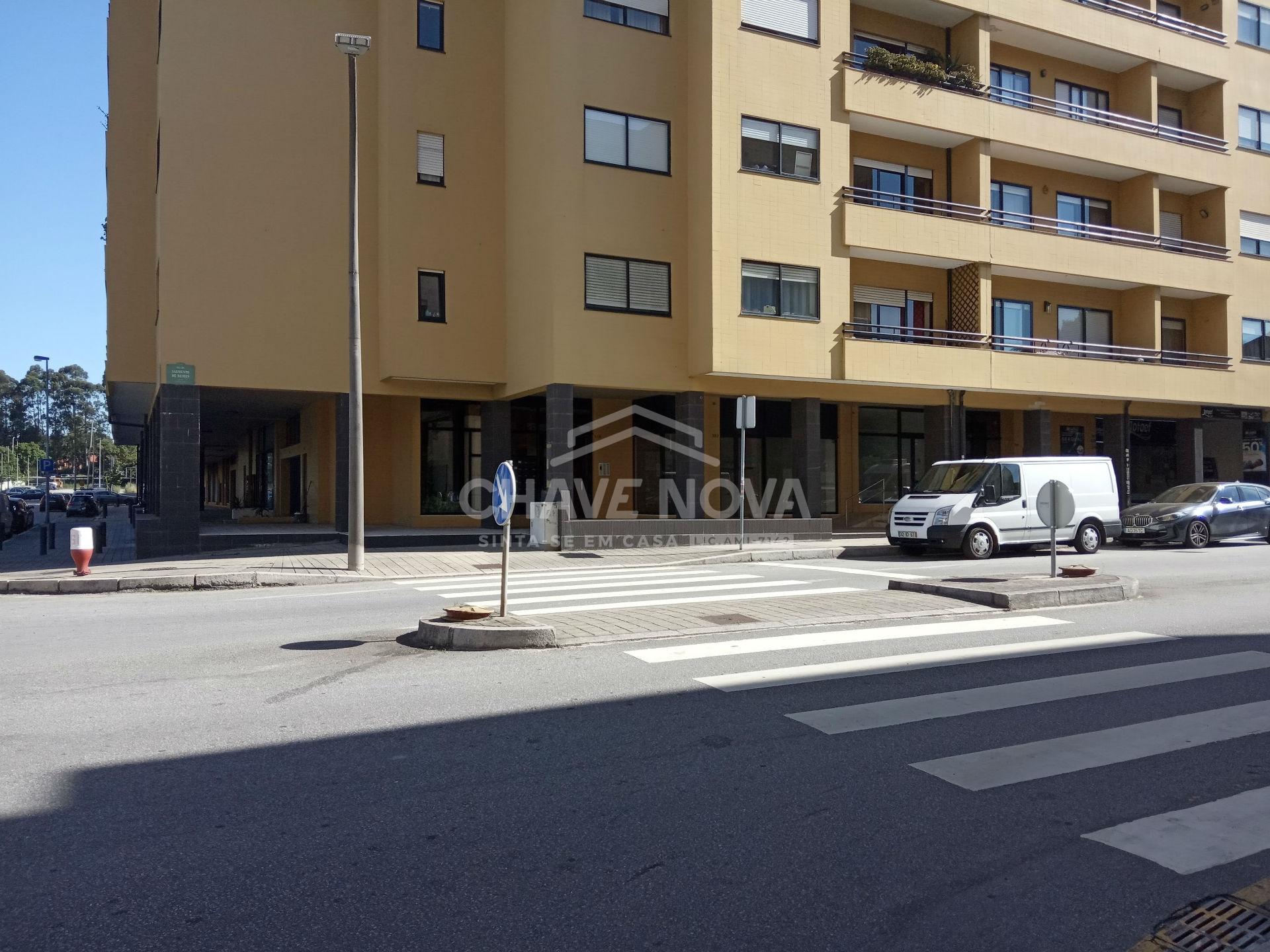 Loja  Venda em Ramalde,Porto
