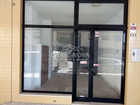 Loja  Venda em Ramalde,Porto