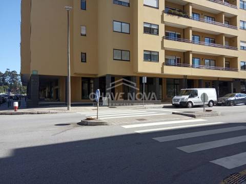 Loja  Venda em Ramalde,Porto
