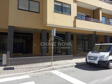 Loja  Venda em Ramalde,Porto
