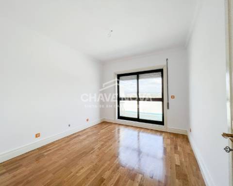 Apartamento T4 Venda em Avintes,Vila Nova de Gaia