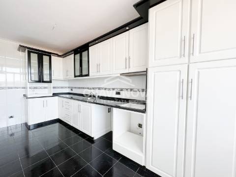 Apartamento T4 Venda em Avintes,Vila Nova de Gaia